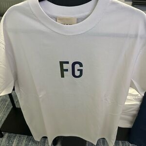 Fear of God Men’s White Tee with FG Logo Size M (oversized)